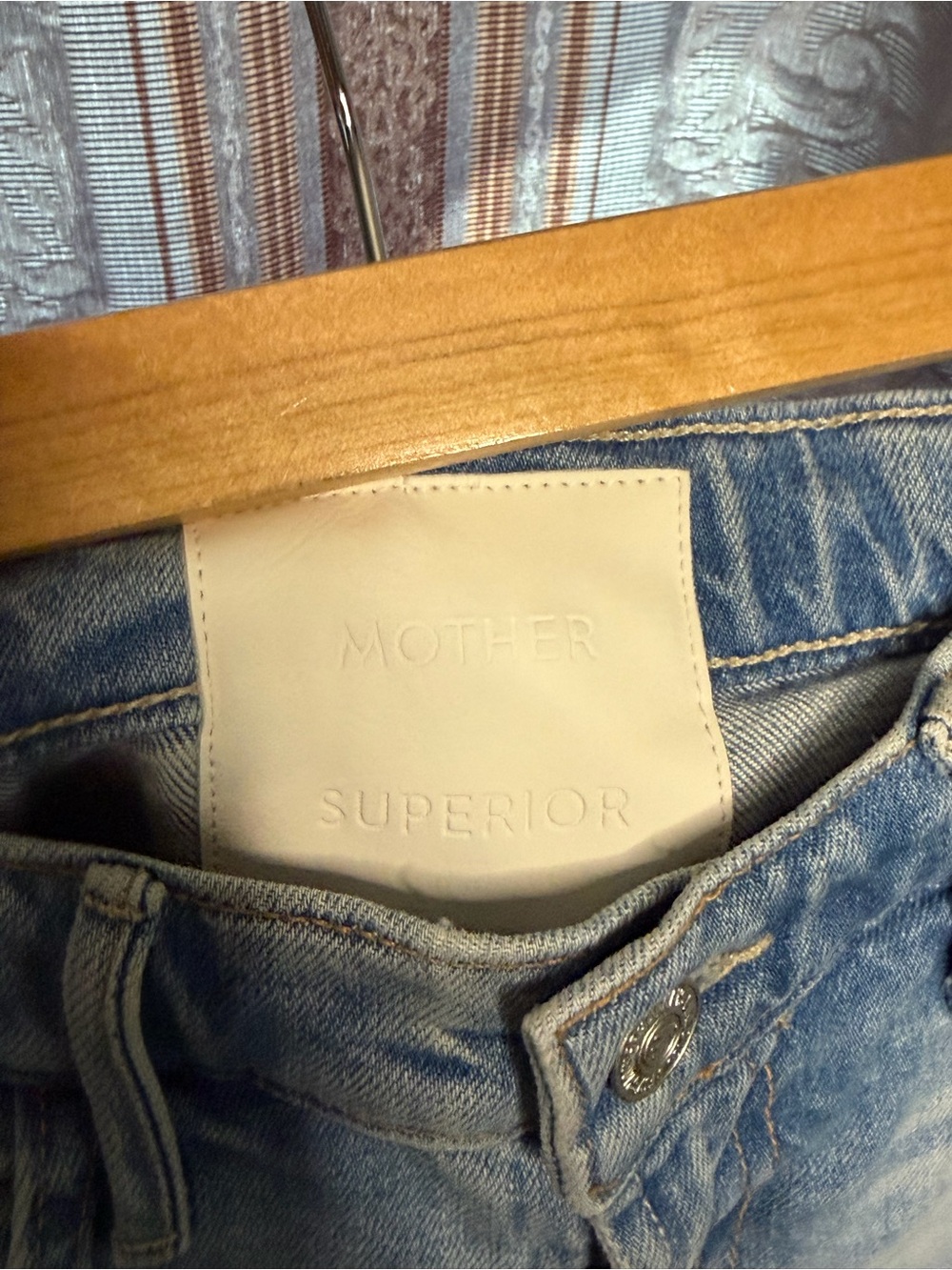 MOTHER The Hustler Roller Sneak Jeans I Confess - Picture 6 of 9